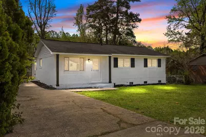 9300 Edgevale Drive, Charlotte, NC 28216 - Photo 15