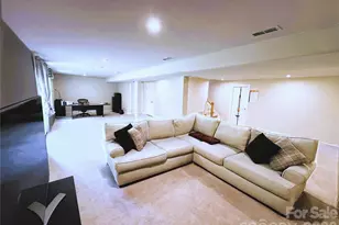 7708 W Berkeley Rd, Denver, NC 28037 - Photo 9