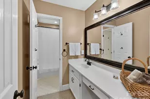 8715 Cahill Ln, Charlotte, NC 28277 - Photo 35