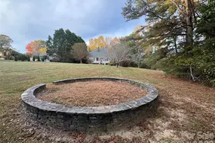 6208 Highview Rd, Matthews, NC 28104 - Photo 9