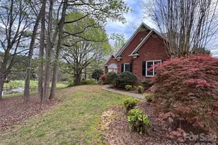 6208 Highview Rd, Matthews, NC 28104 - Photo 3