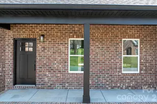 906 4th St NE, Conover, NC 28613 - Photo 3