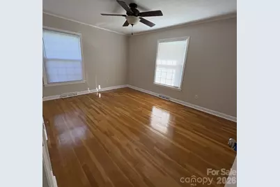 607 12th Avenue NE, Hickory, NC 28601 - Photo 19