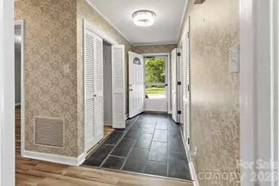 607 12th Avenue NE, Hickory, NC 28601 - Photo 15