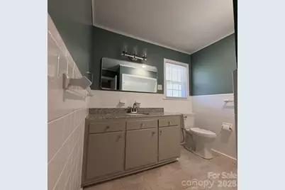 607 12th Avenue NE, Hickory, NC 28601 - Photo 11