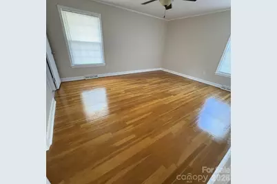 607 12th Avenue NE, Hickory, NC 28601 - Photo 15