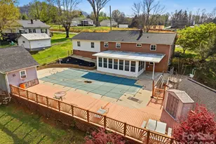 2174 Chester Ave, Morganton, NC 28655 - Photo 9