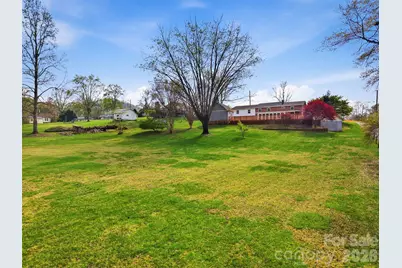 2174 Chester Avenue, Morganton, NC 28655 - Photo 11