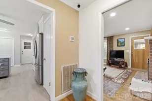 11715 Timber Ridge Rd, Charlotte, NC 28213 - Photo 9