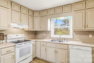 383 Monte Vista Dr, Waynesville, NC 28786 - Photo 5