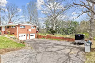 383 Monte Vista Dr, Waynesville, NC 28786 - Photo 3