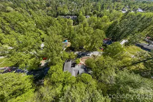 121 Wells St, Hendersonville, NC 28739 - Photo 33
