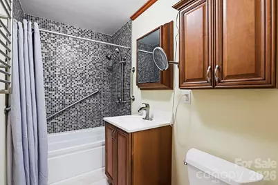 121 Wells Street, Hendersonville, NC 28739 - Photo 13