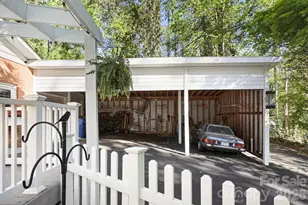 121 Wells St, Hendersonville, NC 28739 - Photo 25