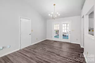 8826 Burnt Umber Dr, Charlotte, NC 28215 - Photo 9