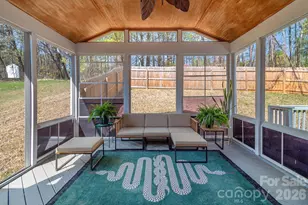 8826 Burnt Umber Dr, Charlotte, NC 28215 - Photo 29