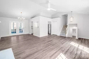 8826 Burnt Umber Dr, Charlotte, NC 28215 - Photo 5