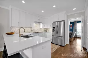 421 Sardis Ln, Charlotte, NC 28270 - Photo 3