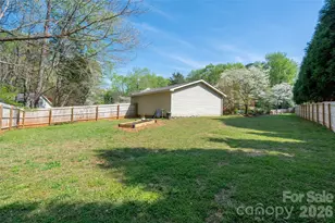 4932 Fox Den Ct, Charlotte, NC 28227 - Photo 41