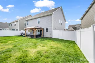 383 Fox Cove Rd, Hendersonville, NC 28792 - Photo 33