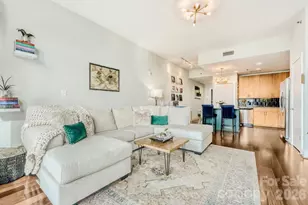 333 W Trade Street W, Charlotte, NC 28202 - Photo 9