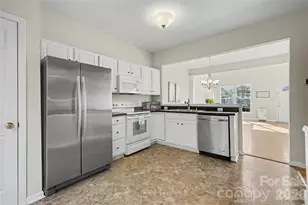 6930 Beverly Springs Dr, Charlotte, NC 28270 - Photo 5