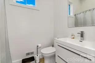 215 E Oakview Rd, Asheville, NC 28806 - Photo 35