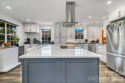 215 E Oakview Road, Asheville, NC 28806 - Photo 11