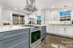 215 E Oakview Rd, Asheville, NC 28806 - Photo 7