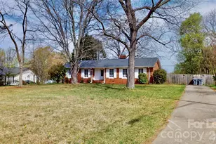 6821 View Way Dr, Charlotte, NC 28215 - Photo 39