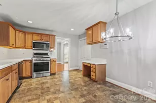 6116 Old Providence Rd, Charlotte, NC 28226 - Photo 13