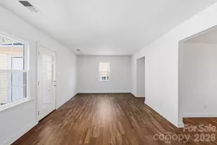 8005 Regent Park Ln, Charlotte, NC 28210 - Photo 5