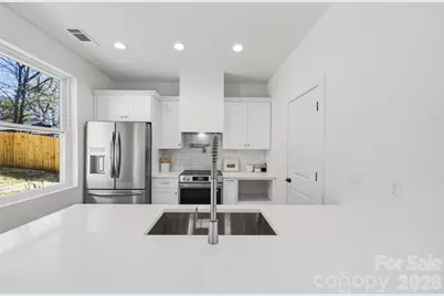 1037 Garringer Place, Charlotte, NC 28208 - Photo 11