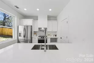 1037 Garringer Pl, Charlotte, NC 28208 - Photo 11