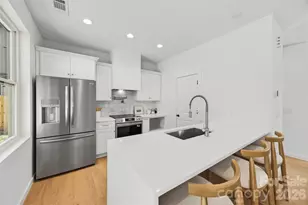 1037 Garringer Pl, Charlotte, NC 28208 - Photo 7