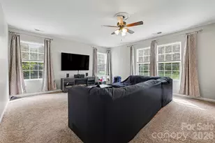 1038 Chalk Hill Ln, Charlotte, NC 28214 - Photo 3