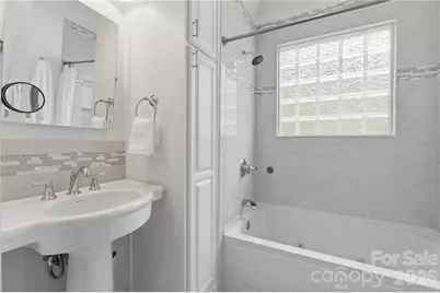 2115 Kenilworth Avenue, Charlotte, NC 28203 - Photo 7