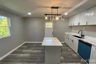 505 E Robinson St, Gaffney, SC 29340 - Photo 7