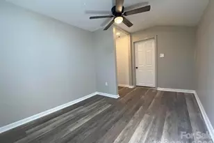 505 E Robinson St, Gaffney, SC 29340 - Photo 15