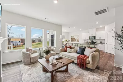 2122 10th Street SE, Hickory, NC 28602 - Photo 3