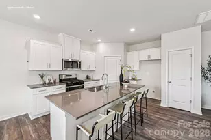 2122 10th St SE, Hickory, NC 28602 - Photo 9