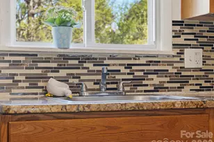 6223 Macon St, Charlotte, NC 28208 - Photo 17