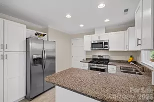 1009 Baldwin Commons Dr, Arden, NC 28704 - Photo 7