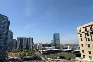 333 W Trade St, Charlotte, NC 28202 - Photo 3