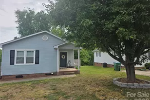 220 E Alabama Ave, Bessemer City, NC 28016 - Photo 5