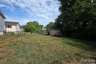 220 E Alabama Ave, Bessemer City, NC 28016 - Photo 9