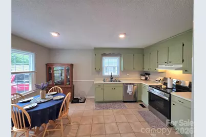 220 E Alabama Avenue, Bessemer City, NC 28016 - Photo 13