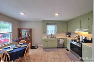 220 E Alabama Ave, Bessemer City, NC 28016 - Photo 13