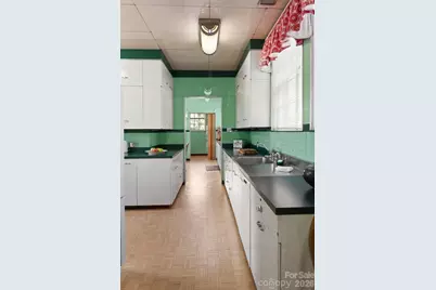 407 Vanderbilt Road, Asheville, NC 28803 - Photo 23