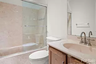 141 Deerlake Dr, Asheville, NC 28803 - Photo 23